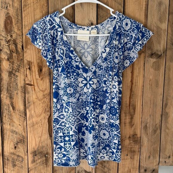 Maeve Anthropologie Sz XS Catie Ruffle-Sleeved‎ Tee Blouse Top Blue Motif Boho - Picture 3 of 14